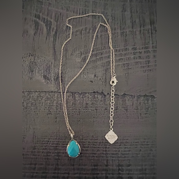 Kendra Scott Jewelry - Kendra Scott necklace